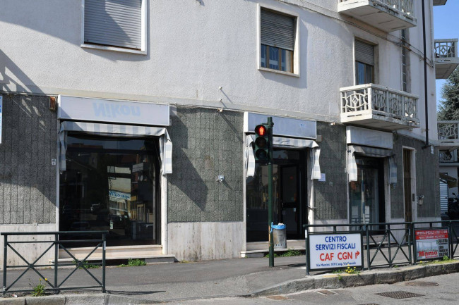 Locale commerciale in vendita a Rivoli