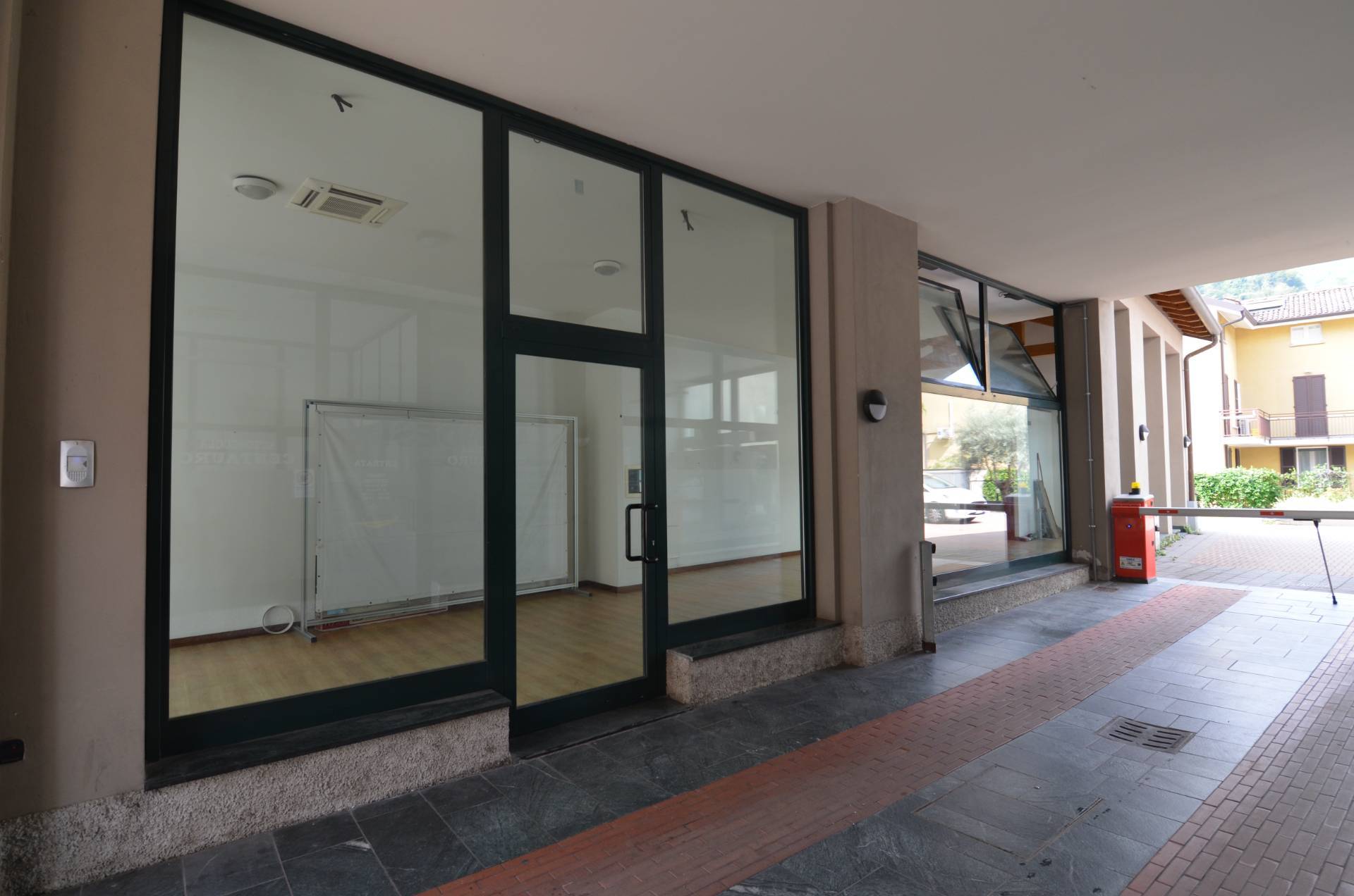 Fondo commerciale in vendita a Lecco (LC)
