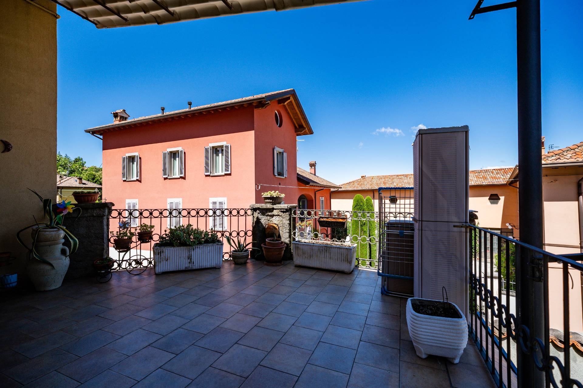 Appartamento in vendita a Castello di Brianza