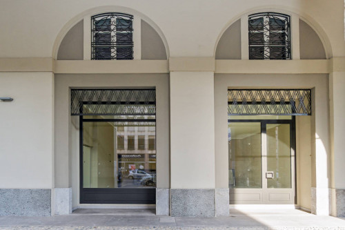 Locale commerciale in vendita a Lecco