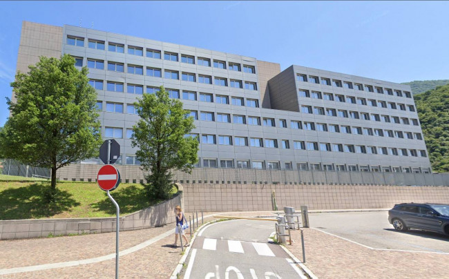 Attività commerciale in vendita a Lecco