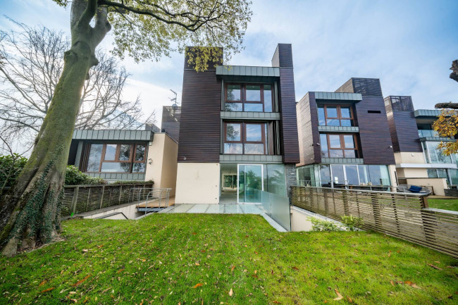 Villa in vendita a Malgrate