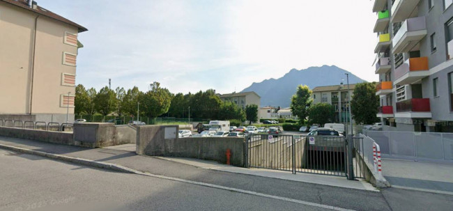 Box o garage in vendita a Lecco