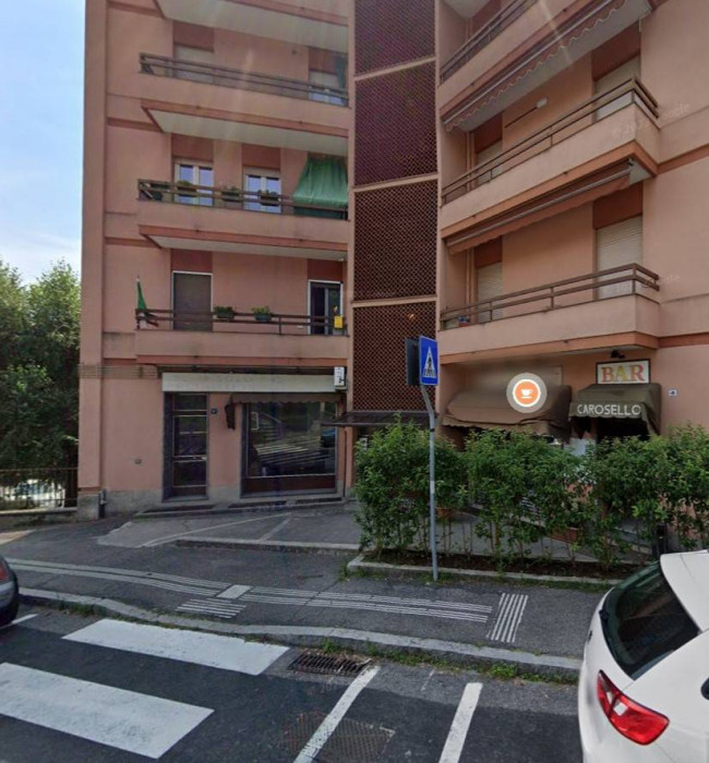 Locale commerciale in vendita a Lecco