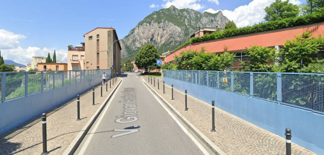 Box o garage in vendita a Lecco