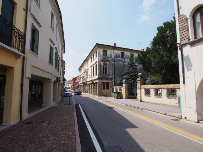 Locale commerciale in vendita a Oderzo