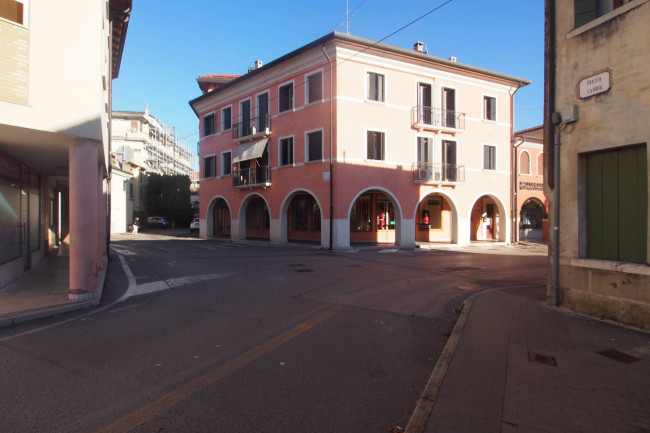 Locale commerciale in vendita a Oderzo