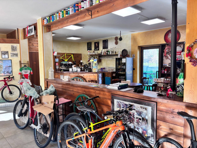 Attività commerciale in Vendita a San Pietro Val Lemina