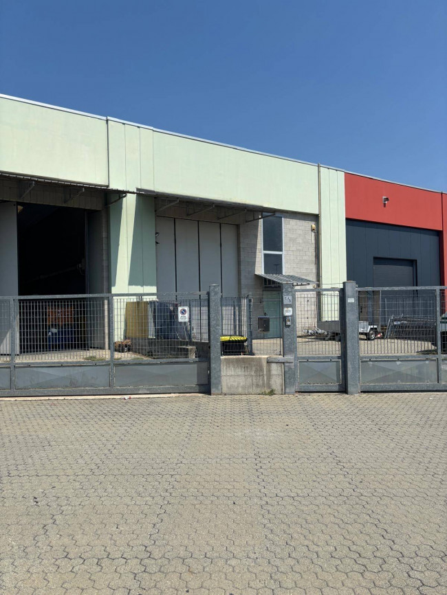 Capannone in Vendita a Rondissone