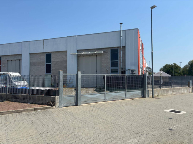 Capannone in Vendita a Rondissone