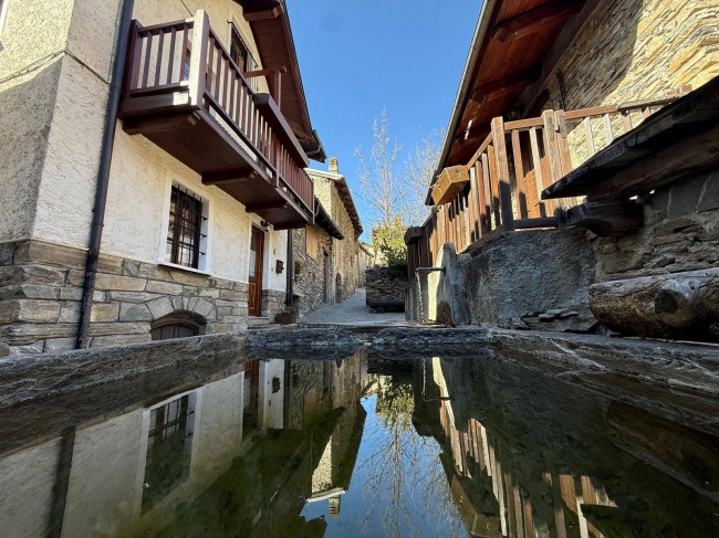 Rustico in Vendita a Usseaux