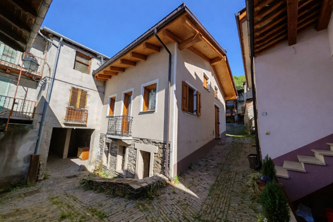 Porzione di casa in Vendita a Massello