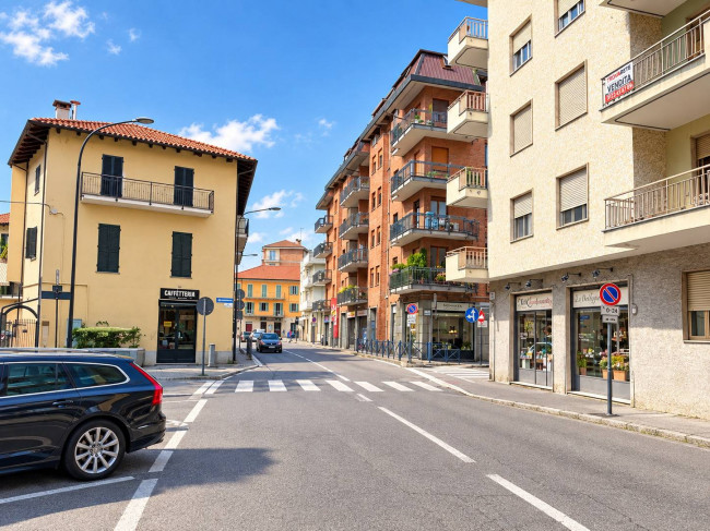 Negozio in Vendita a Pinerolo