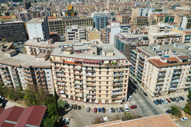 Fondo commerciale in vendita a Palermo (PA)