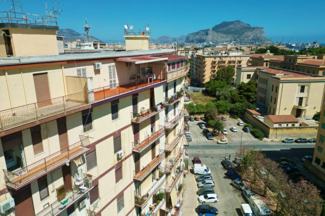 Fondo commerciale in vendita a Palermo (PA)