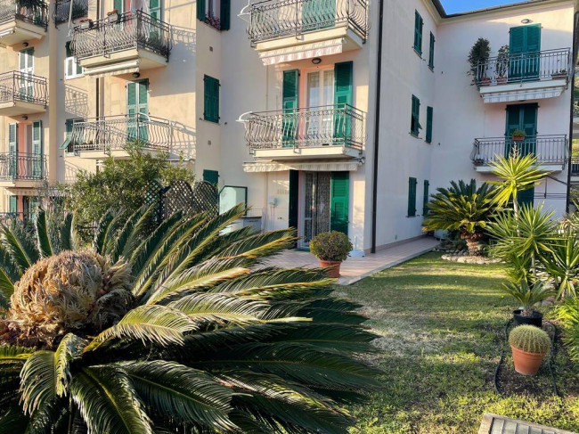 Appartamento in vendita a Riva Ligure (IM)