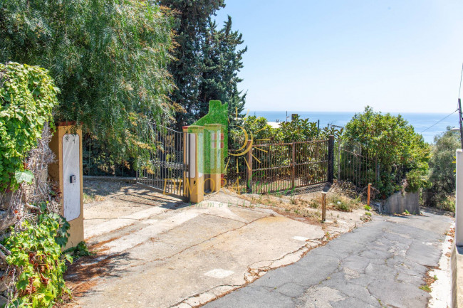 Villa in vendita a Sanremo (IM)