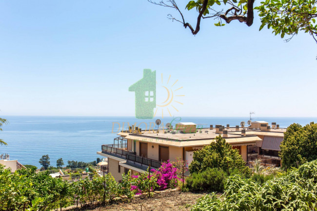 Villa in vendita a Sanremo (IM)