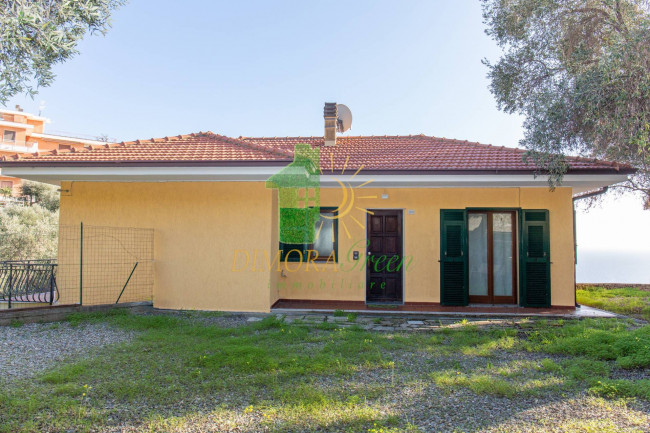 Casa Indipendente in vendita a Cipressa