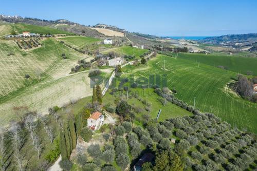 Casale in vendita a Montefiore dell'Aso