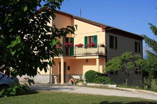  for sale in Montefalcone Appennino