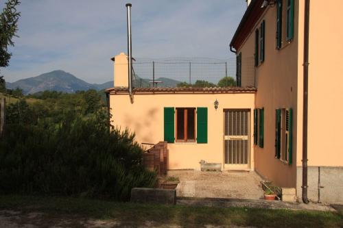  for sale in Montefalcone Appennino