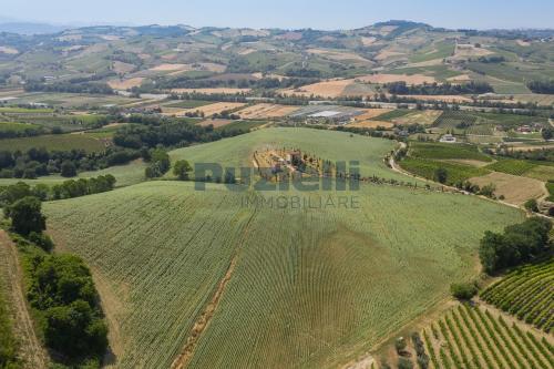 Casale in vendita a Montalto delle Marche