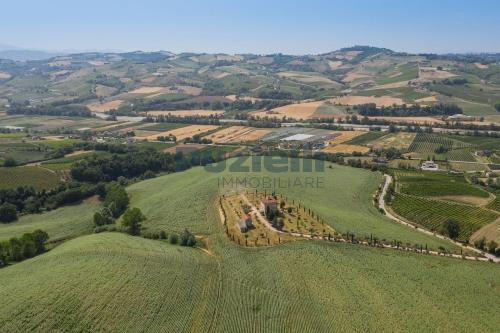 Casale in vendita a Montalto delle Marche