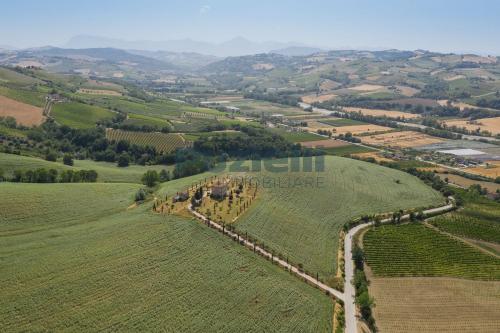 Casale in vendita a Montalto delle Marche