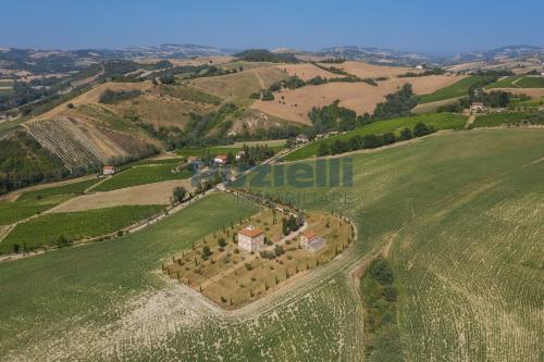 Casale in vendita a Montalto delle Marche