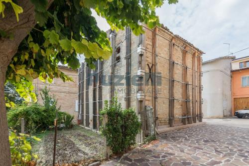 Casa singola in vendita a Monsampietro Morico