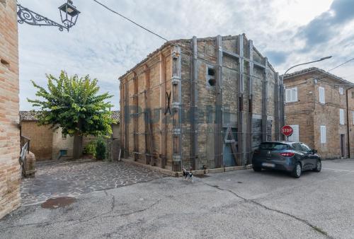 Casa singola in vendita a Monsampietro Morico