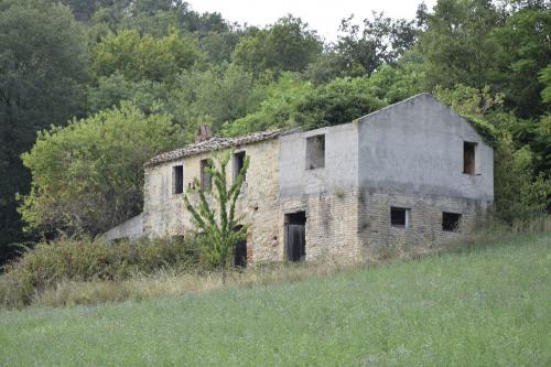 Casale in vendita a Montefiore dell'Aso