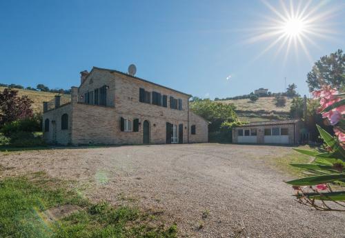 Casale in vendita a Fermo