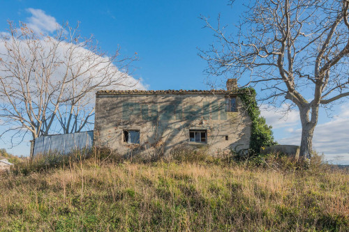 Casale in vendita a Carassai