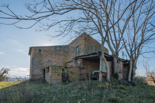 Casale in vendita a Carassai