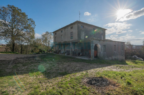 Casale in vendita a Carassai