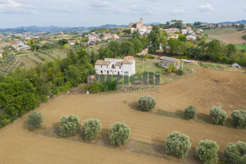 Casale in vendita a Monsampietro Morico