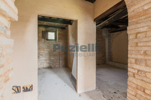  for sale in Monsampietro Morico