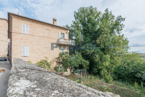 Casa indipendente in vendita a Monsampietro Morico