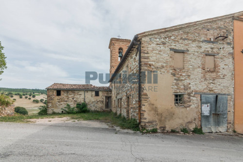 Rustico in vendita a San Severino Marche