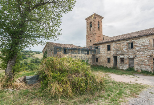 Rustico in vendita a San Severino Marche