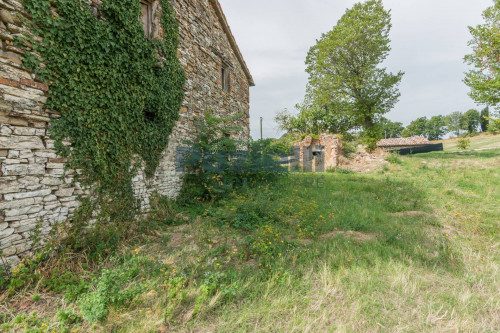 Rustico in vendita a San Severino Marche