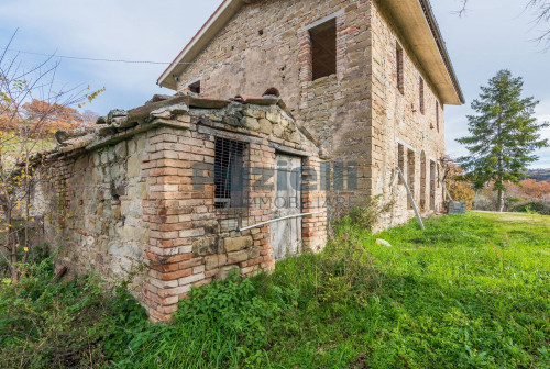 Casale in vendita a San Ginesio