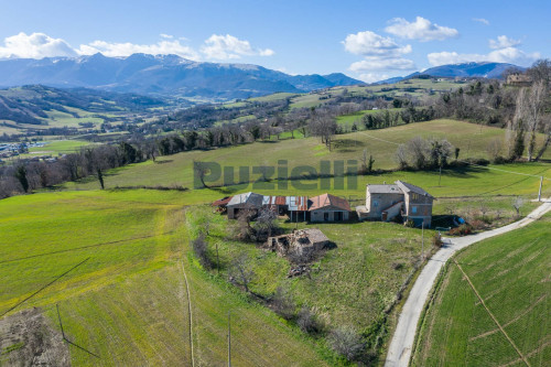  for sale in San Ginesio