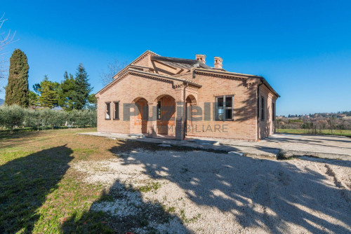 Villa in vendita a Treia