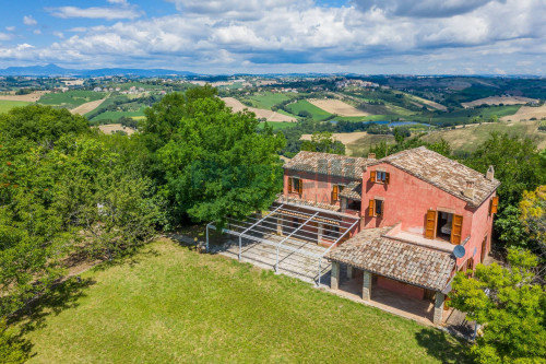 Casale in vendita a Montegiorgio