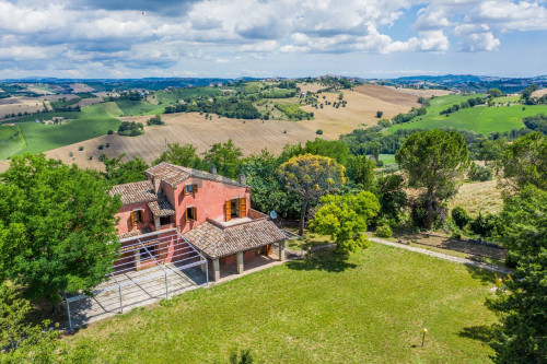 Casale in vendita a Montegiorgio