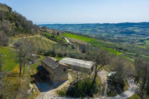 Rustico in vendita a Monterubbiano