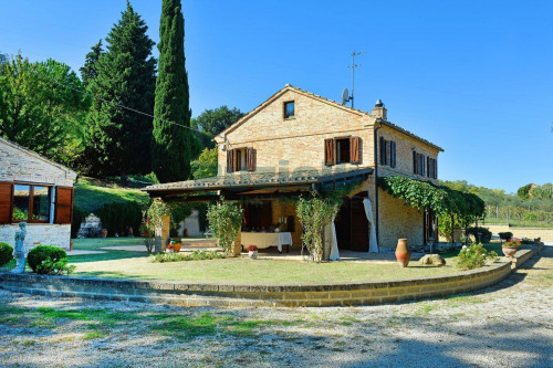 Casale in vendita a Civitanova Marche